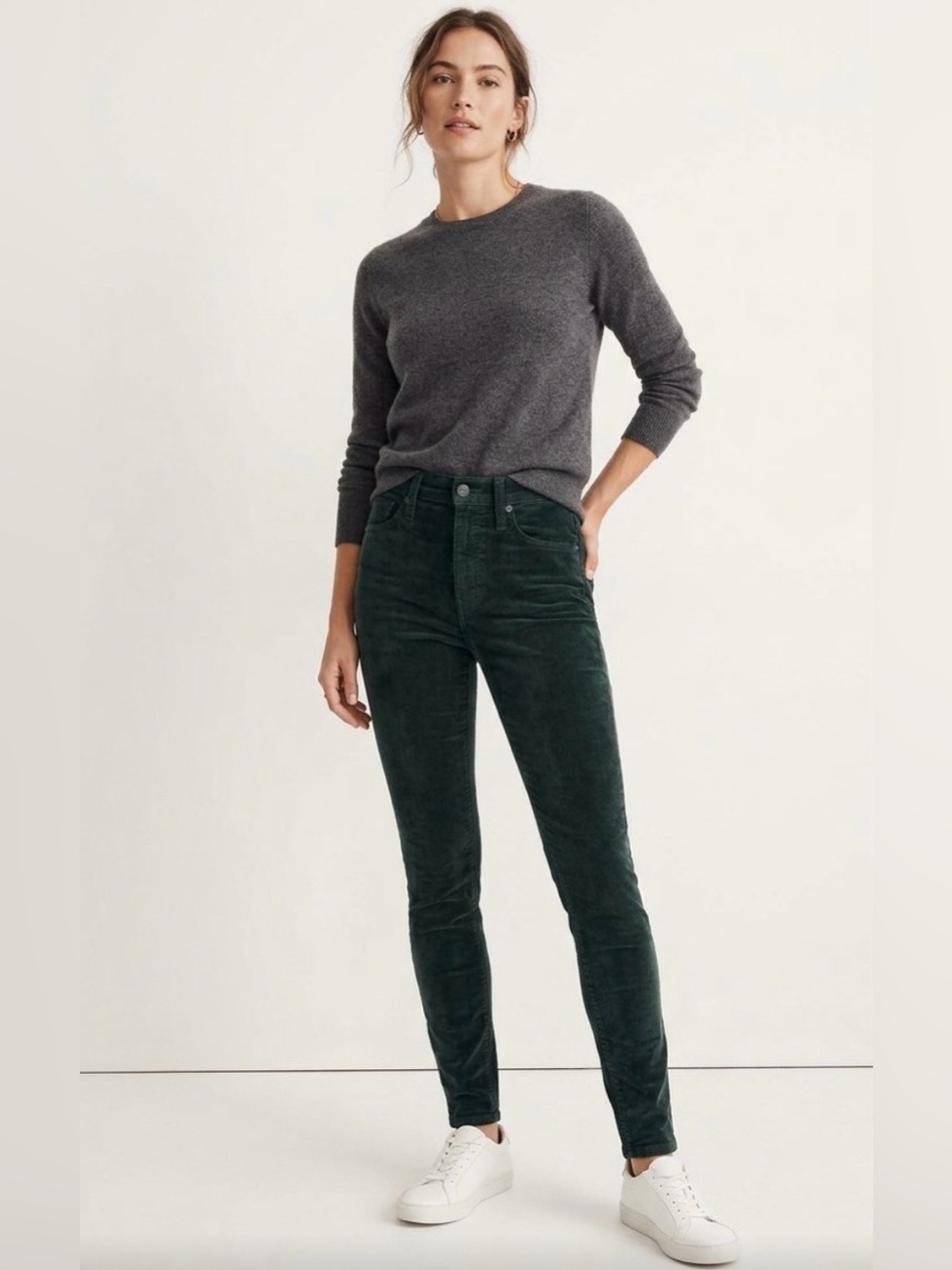 Madewell high rise skinny spruce green velvet pants.  Size 25”